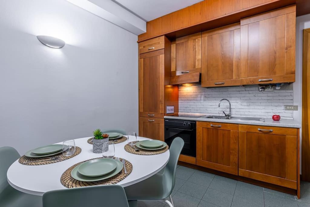 Close To Duomo Lovely City Center Flat Lejlighed Milano Eksteriør billede